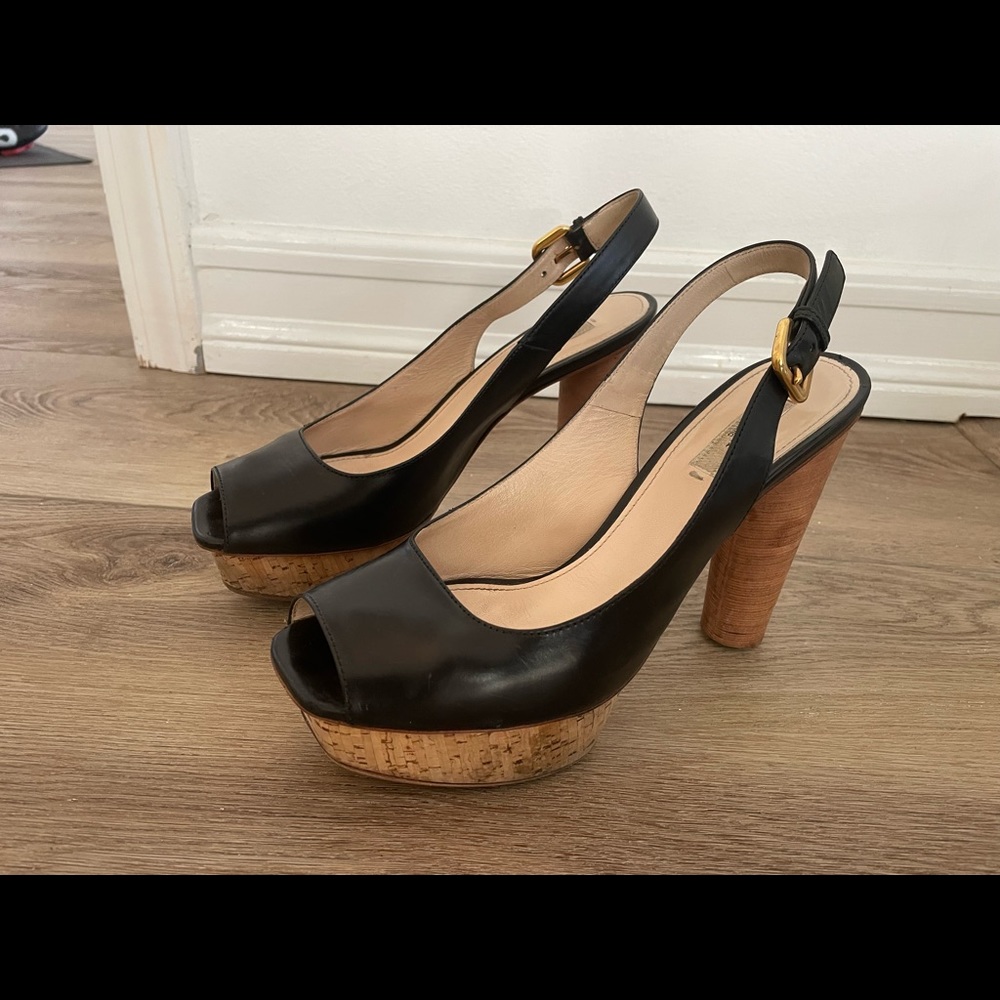 ♥️Prada Black Leather Shoes♥️Size 8.5